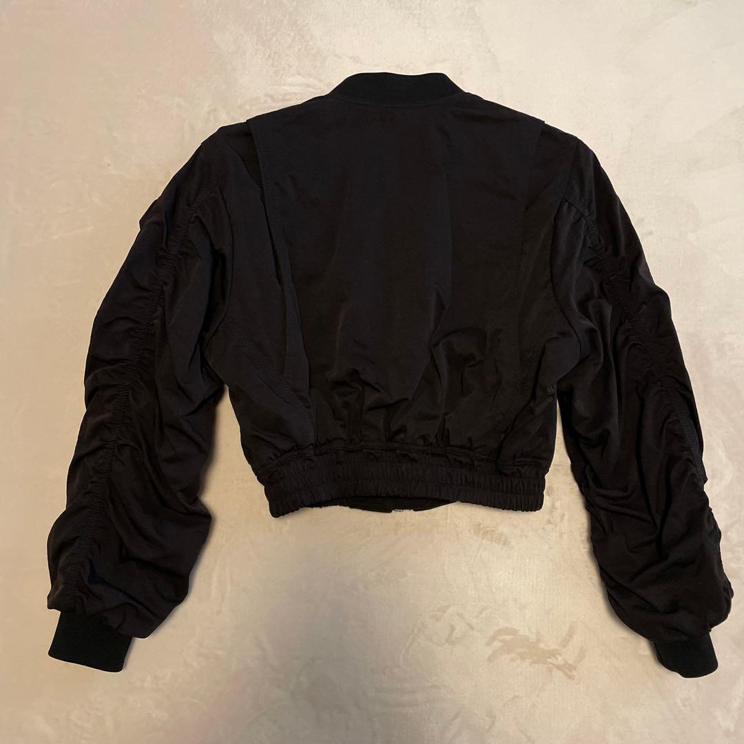 【DIESEL】今季ブルゾン　ボンバージャケット　ロゴ　アウター　ショート丈　黒