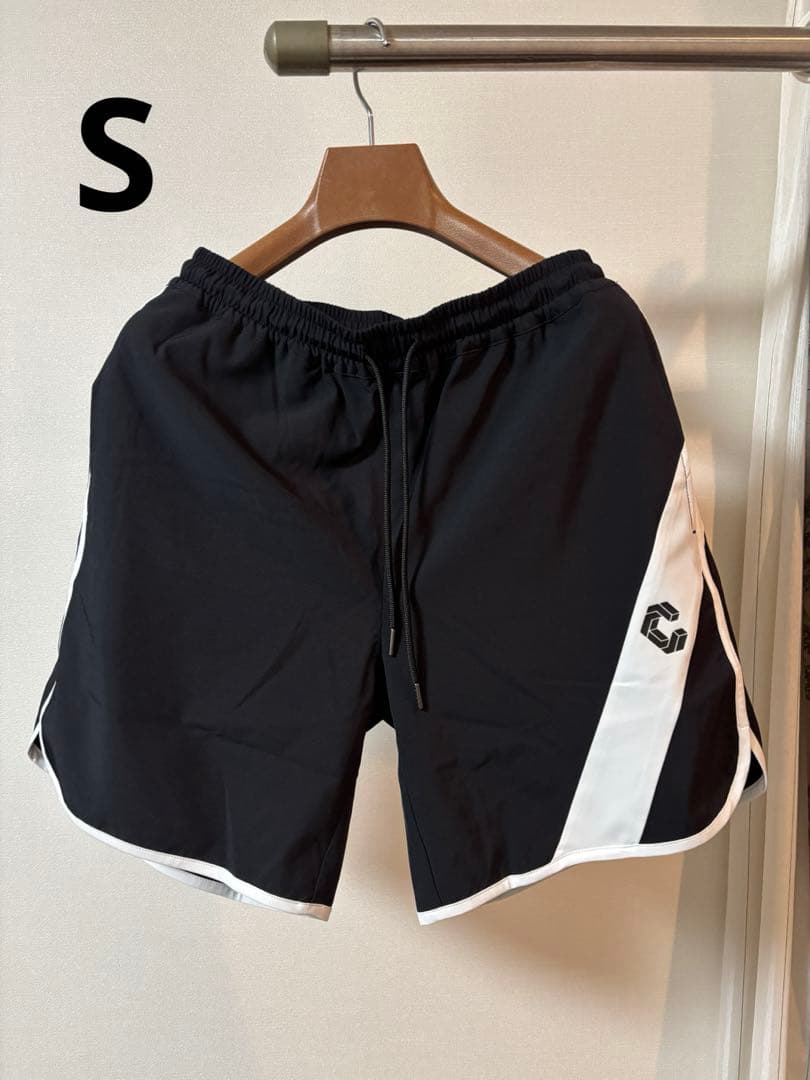 【新品未使用】クロノス　ショートパンツ　Sサイズ