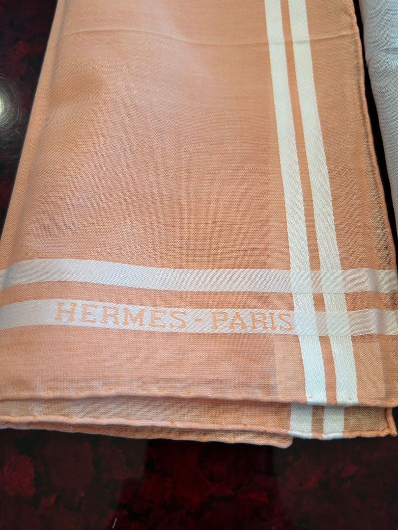 2枚新品未使用HERMES ストライプハンカチ 2色セットシール付き