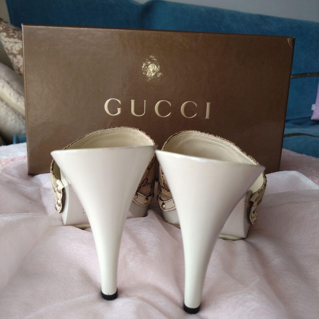 美品✨可愛いデザイン✨GUCCI GGパターン ミュール ベージュ　23センチ