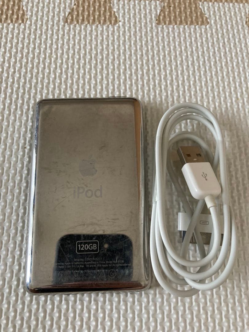iPod classic120GB USBケーブル付き