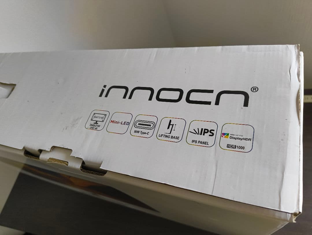 美品INNOCN 32M2V　4K Mini LED Monitor