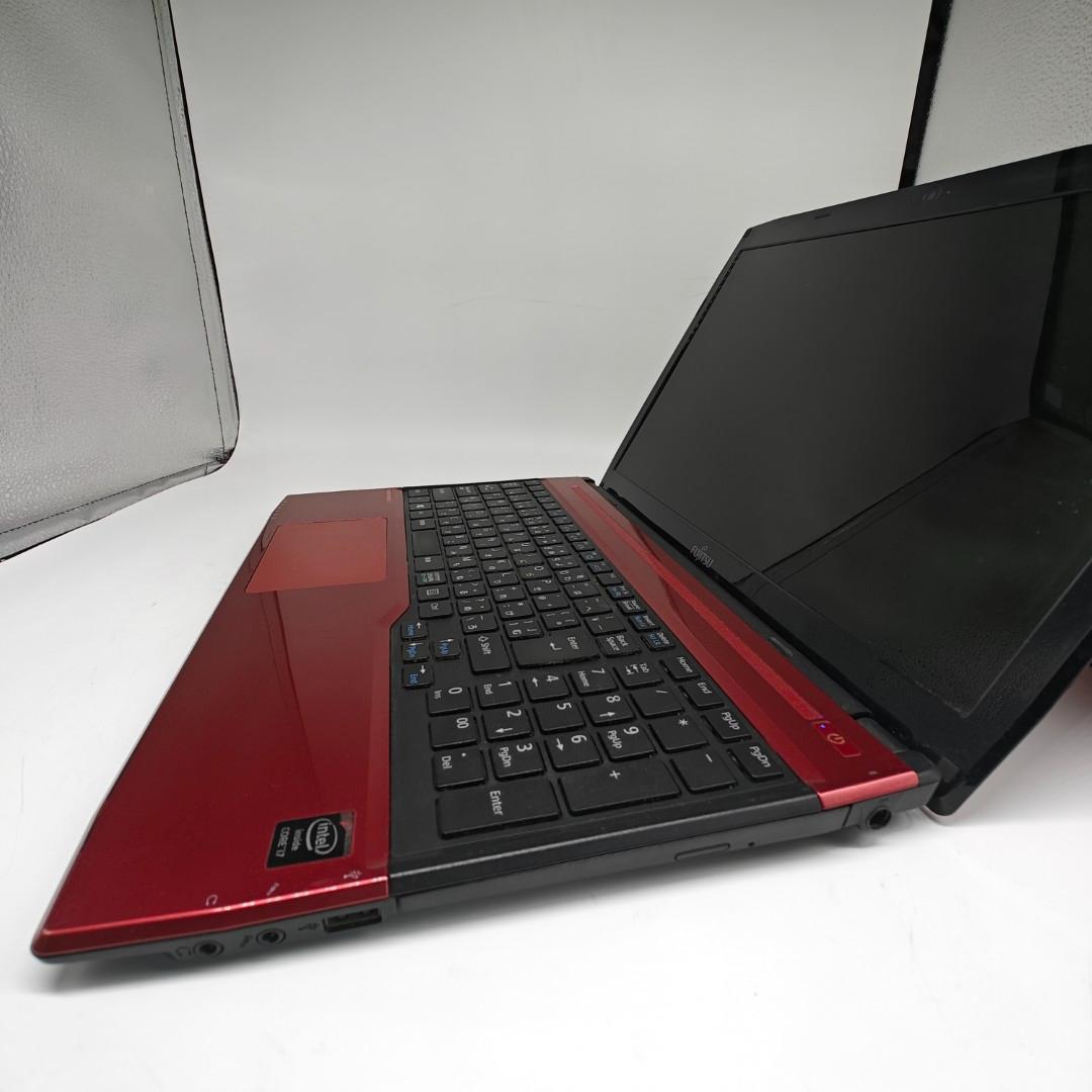 【富士通】LIFEBOOK 高速i7 SSD256GB 16GB 赤 ノートPC