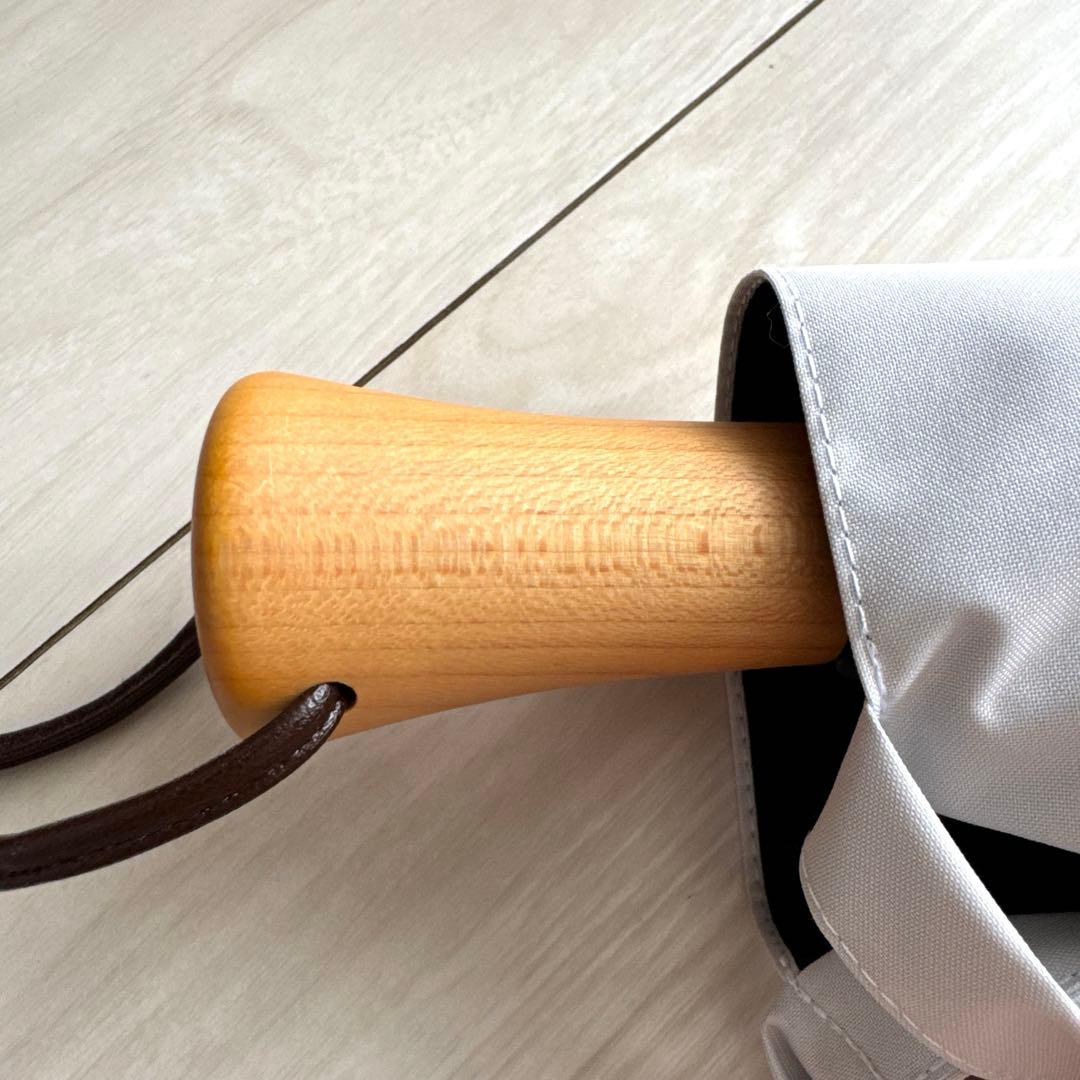 【新品】サンバリア100 折りたたみ日傘　２段折 / 無地　ホワイト　ストレート