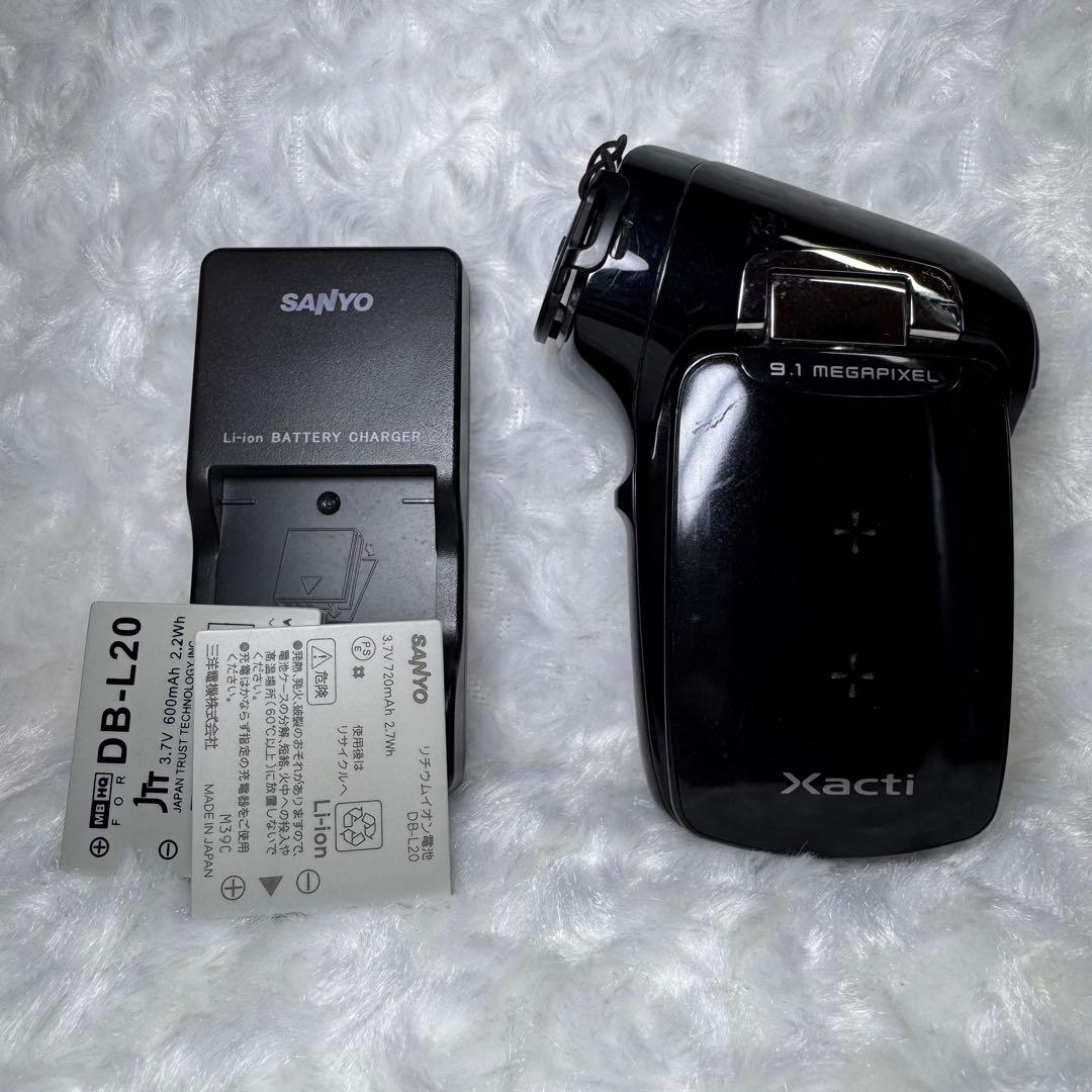 ビデオカメラ SANYO Xacti DMX-CG9