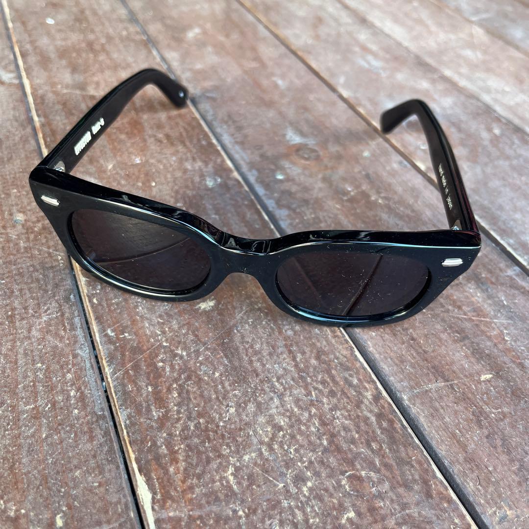 EFFECTOR FUZZ-Sブラック サングラス ケース付き　エフェクター