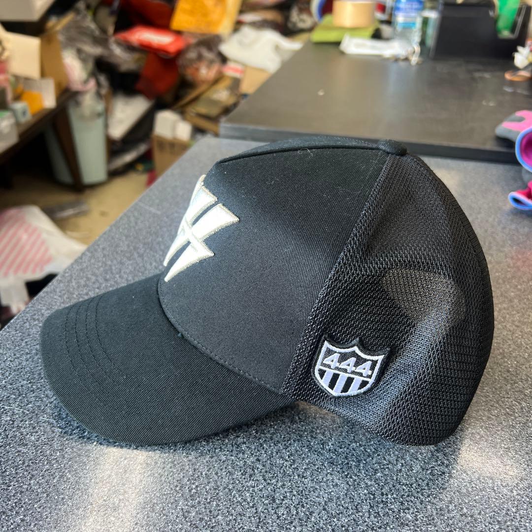 ヒーサ希少ブラックライン　ヨシノリコタケ ✖️バーニーズニューヨーク