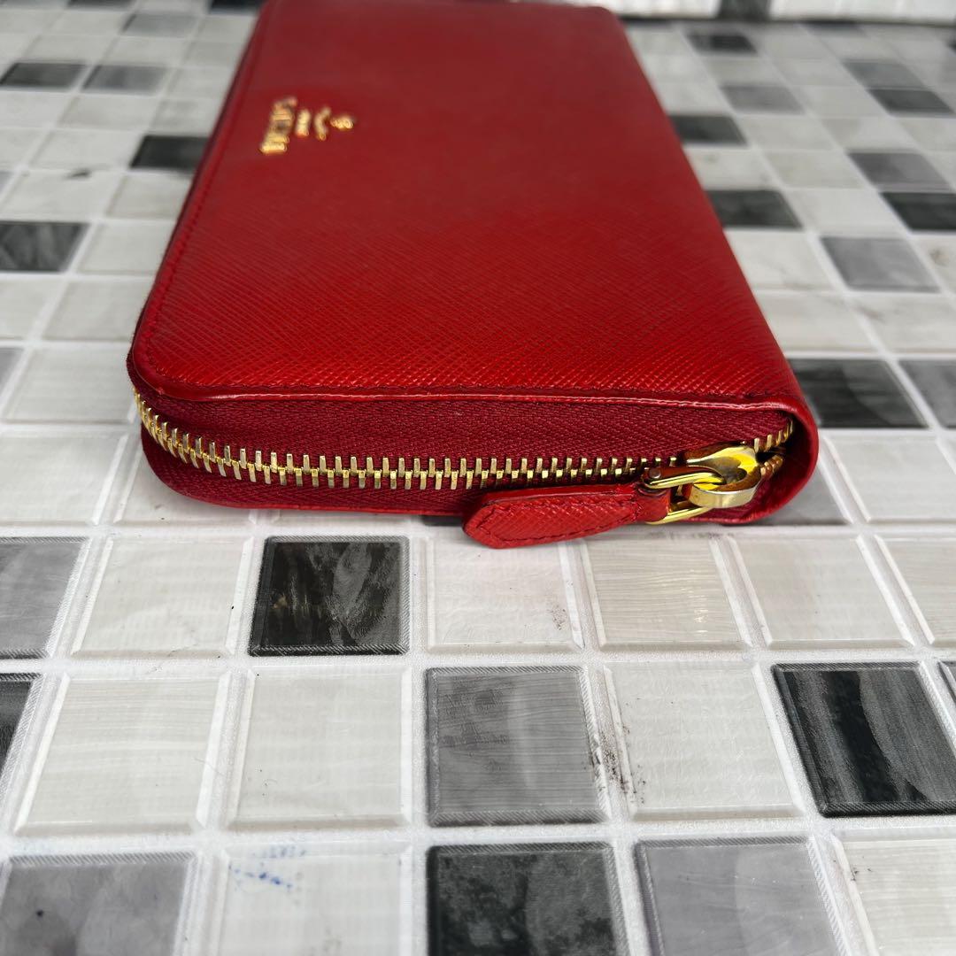 美品 PRADA プラダ 長財布　ラウンドファスナー