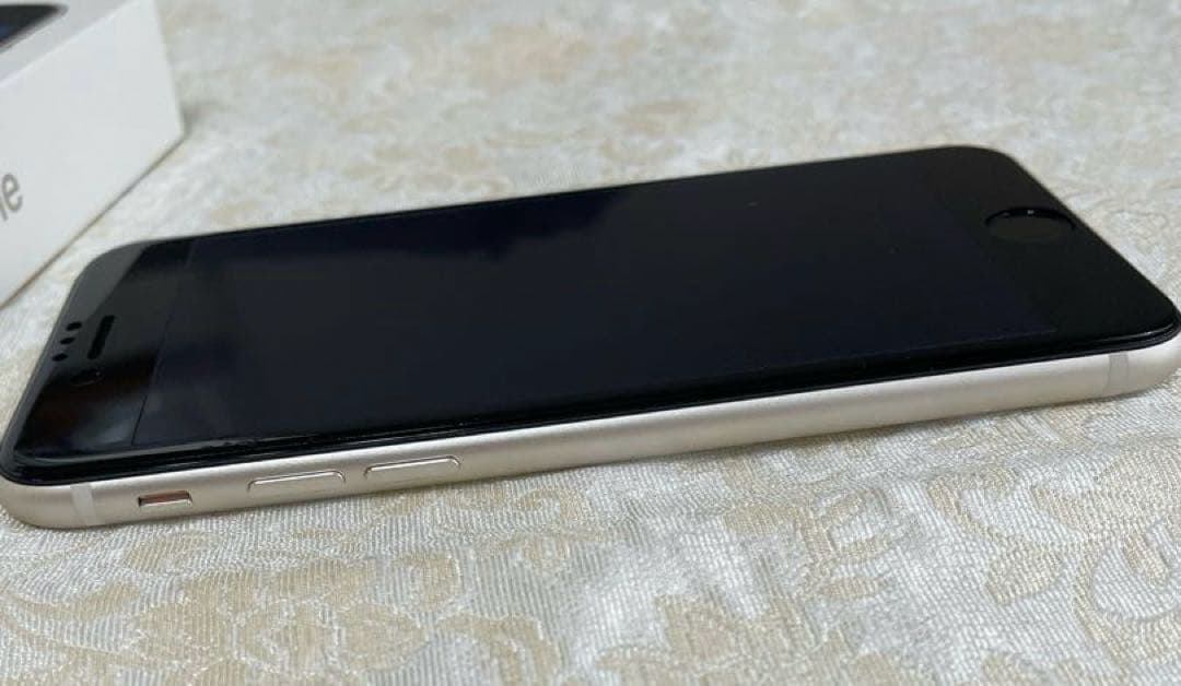 スマホ Apple iPhoneSE 第3世代 128GB スターライト 白