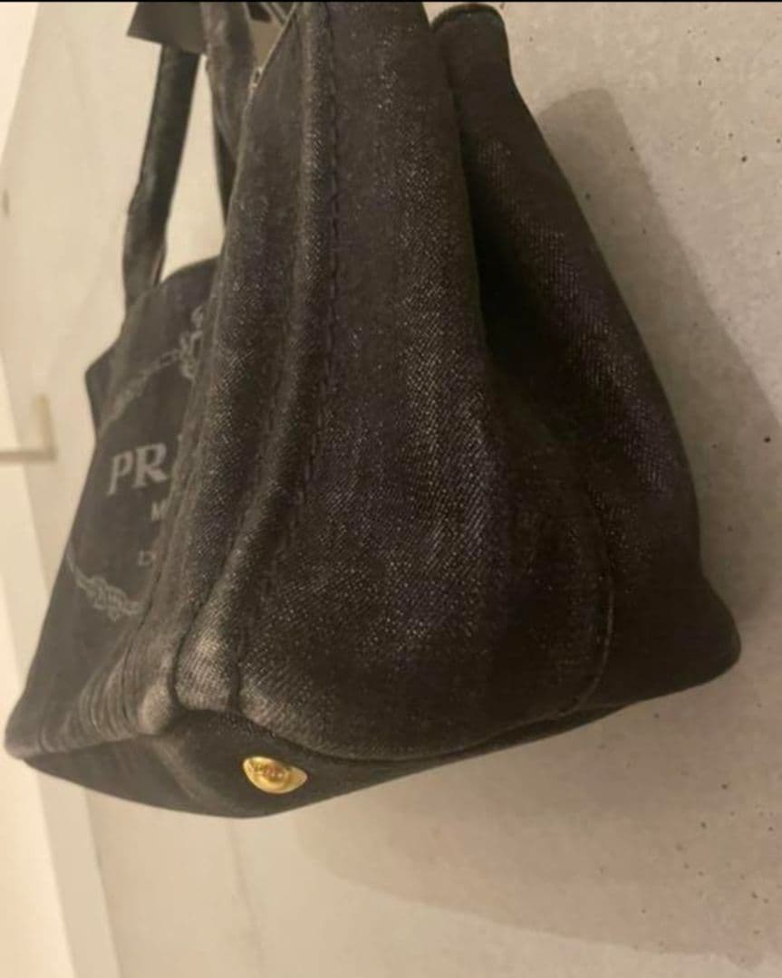 prada バッグ　カナパ　S　ブラックデニム