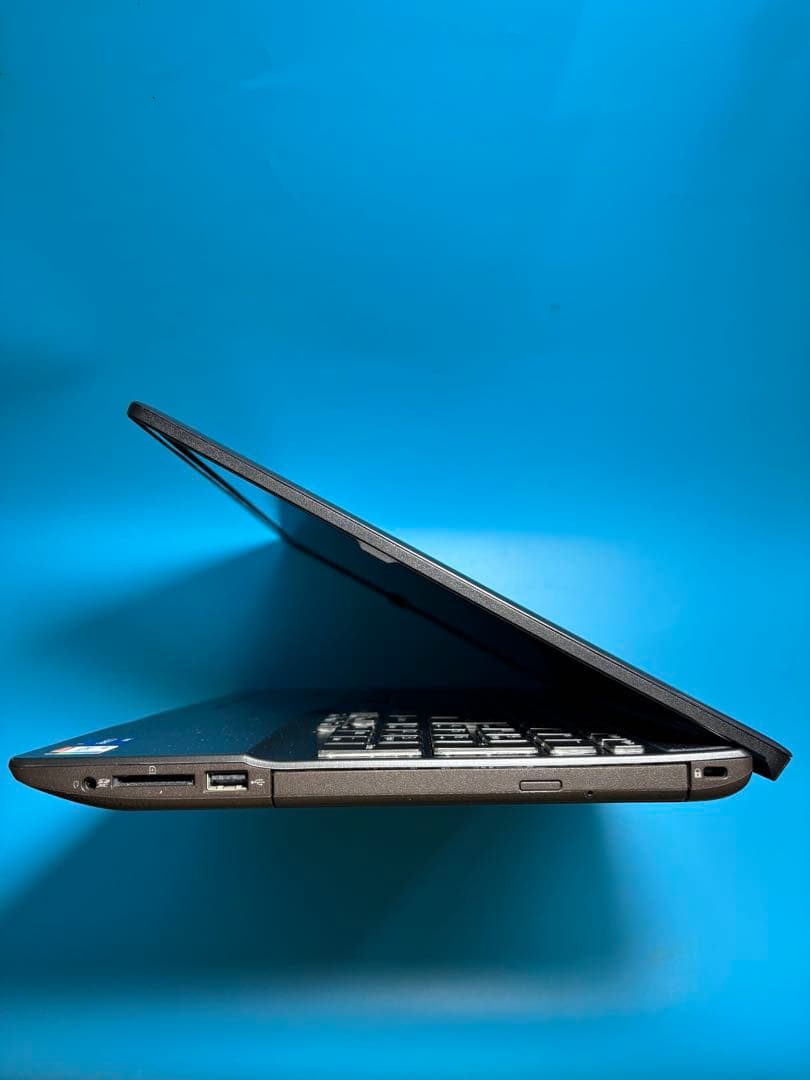 富士通 LIFEBOOK WA3/F3 i7 1195G7 SSD 2TB