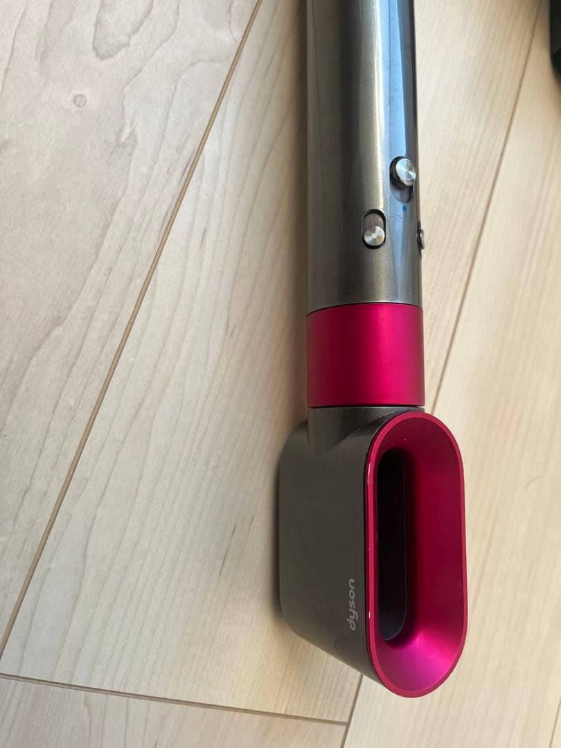 ダイソン　ドライヤー　ヘアスタイラー