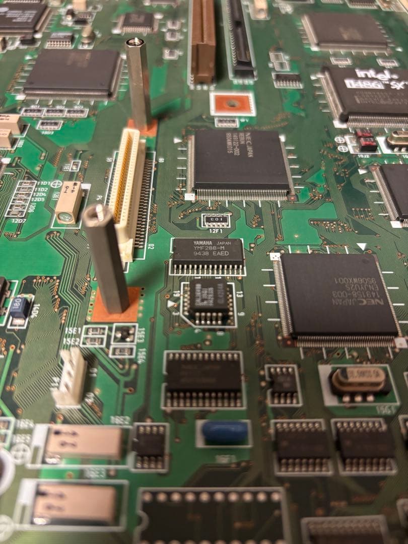 PC-9821Cx 本体とスピーカー 動作品