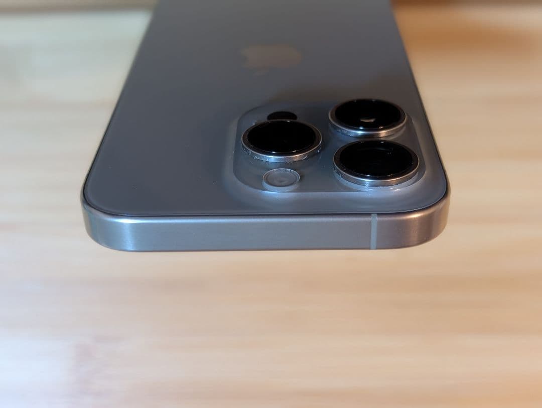 【極美品】iPhone15 Pro 256GB natural titanium