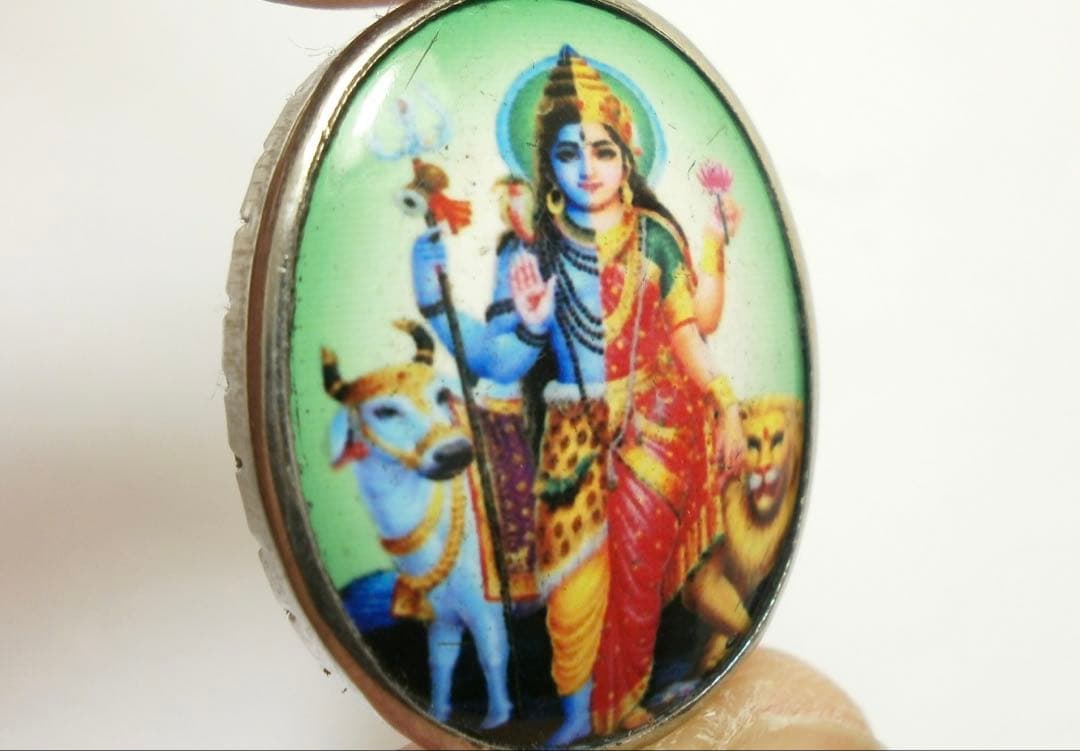 シヴァ神 オーム ペンダント アルダナリシュワラ ＜シヴァ神と藤井風＞