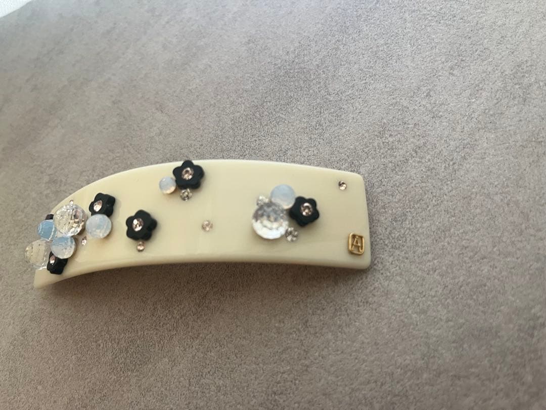 美品ALEXANDRE DE PARIS ヘアアクセサリーバレッタCHANEL