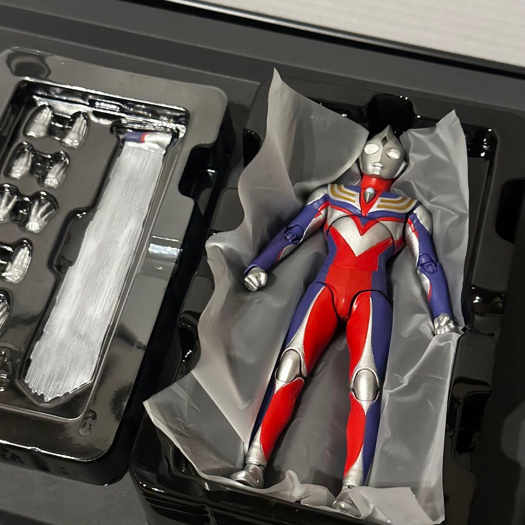 【腹部ひび割れあり】SHF 真骨彫製法 ウルトラマンティガ マルチタイプ 初版