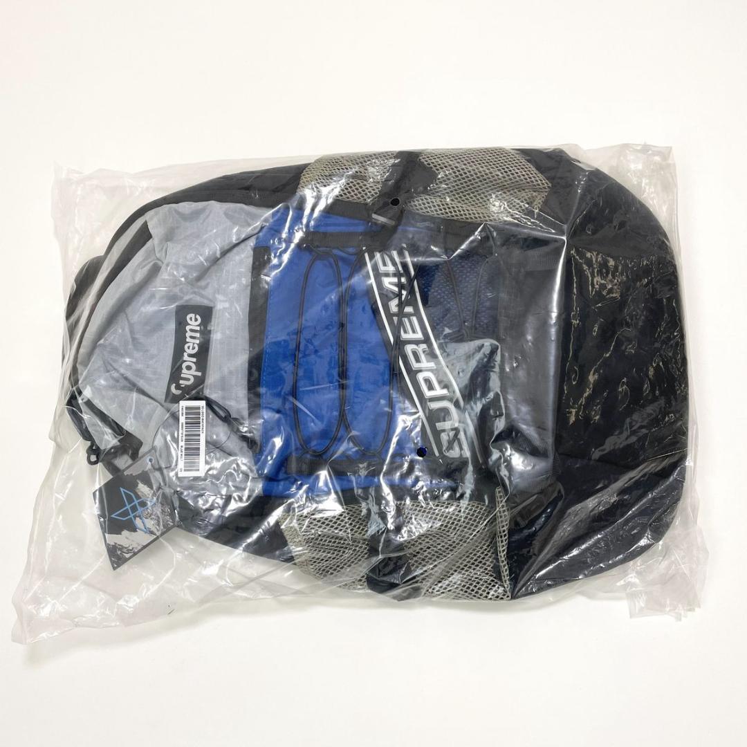 シュプリーム バックパック リュックサック 3D ロゴ 青 ブルー 黒 ブラック