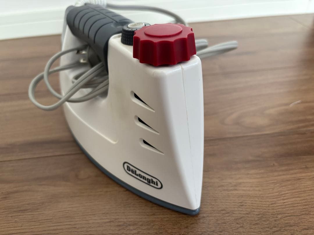 デロンギ ボイラー内蔵型スチームアイロン 6299/2N 　動作確認済み〇