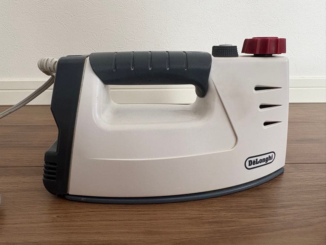 デロンギ ボイラー内蔵型スチームアイロン 6299/2N 　動作確認済み〇