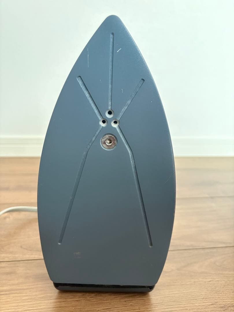 デロンギ ボイラー内蔵型スチームアイロン 6299/2N 　動作確認済み〇