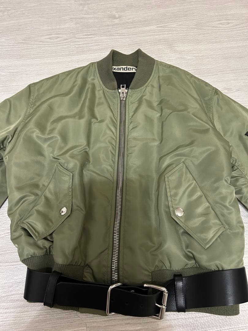 【定価20万円以上】Alexander Wang ベルト付き MA-1 カーキ