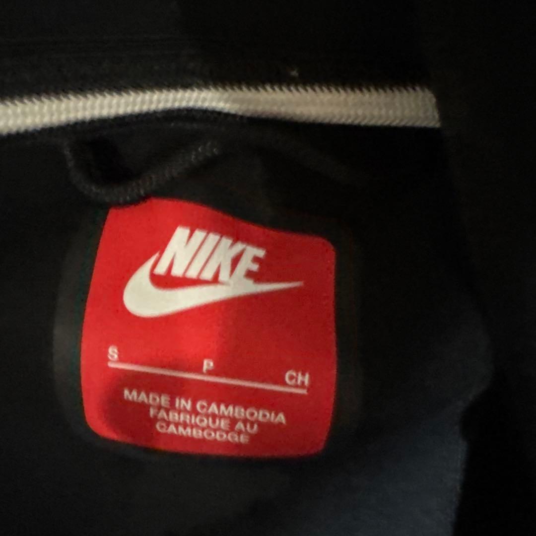 NIKE黒テック S