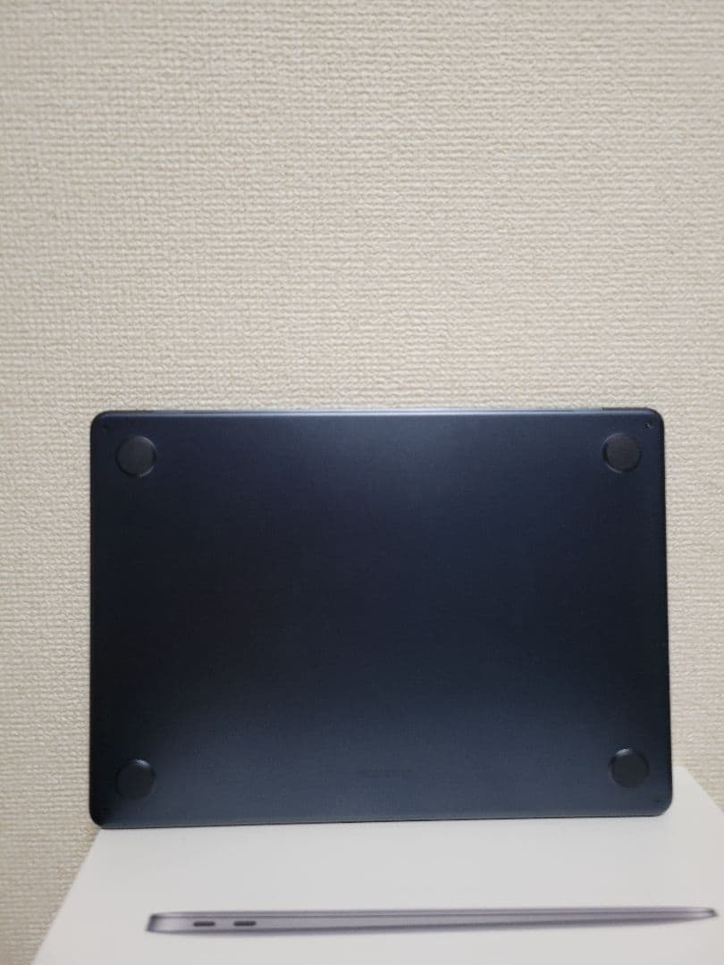 Apple MacBook Air (M2, 2022) 本体