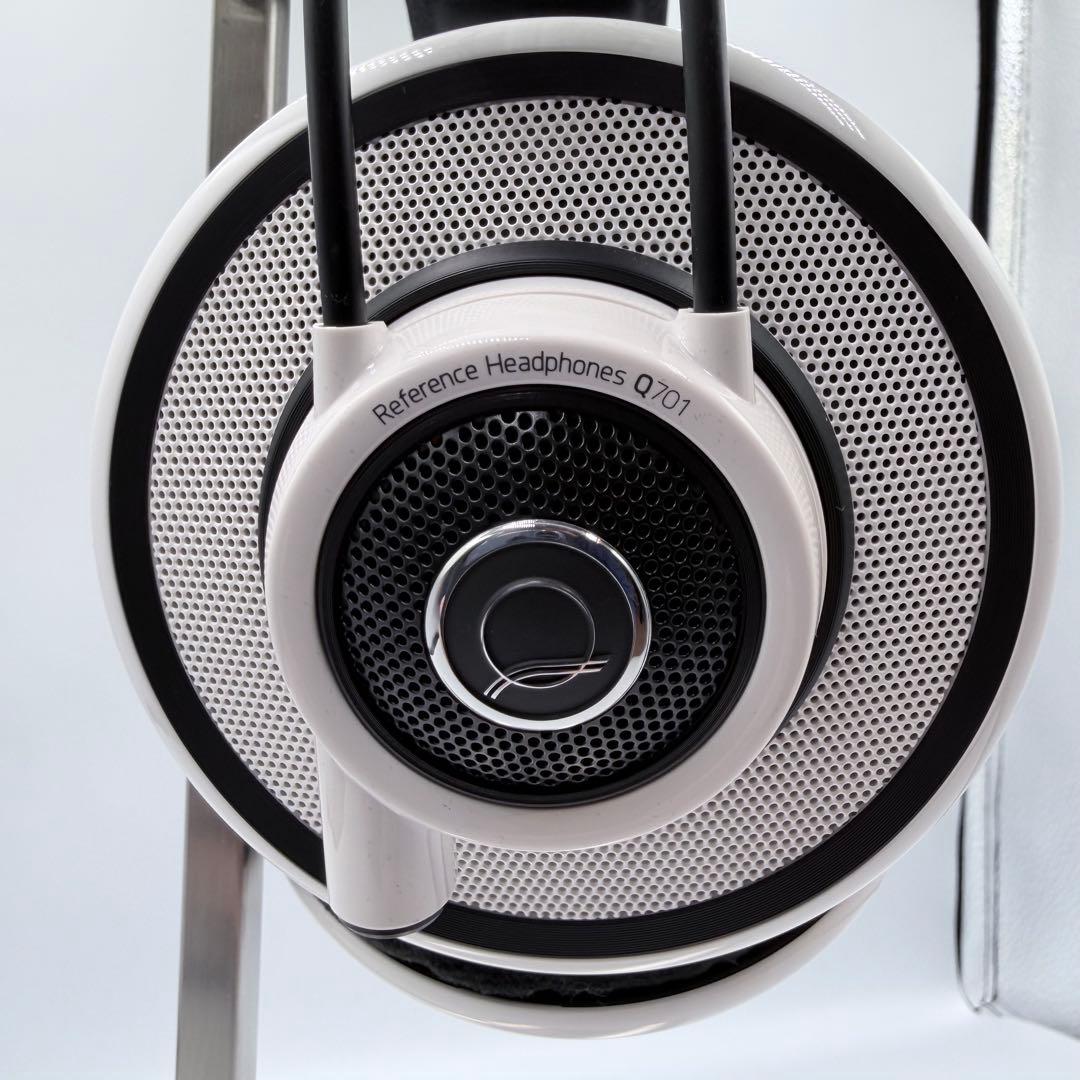 ✨廃盤✨ AKG Q701 WHT ヘッドフォン 白 高音質 ハイレゾ