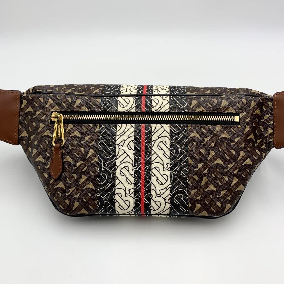 極美品 保存袋付きBurberry バーバリー TBモノグラム ボディバッグ