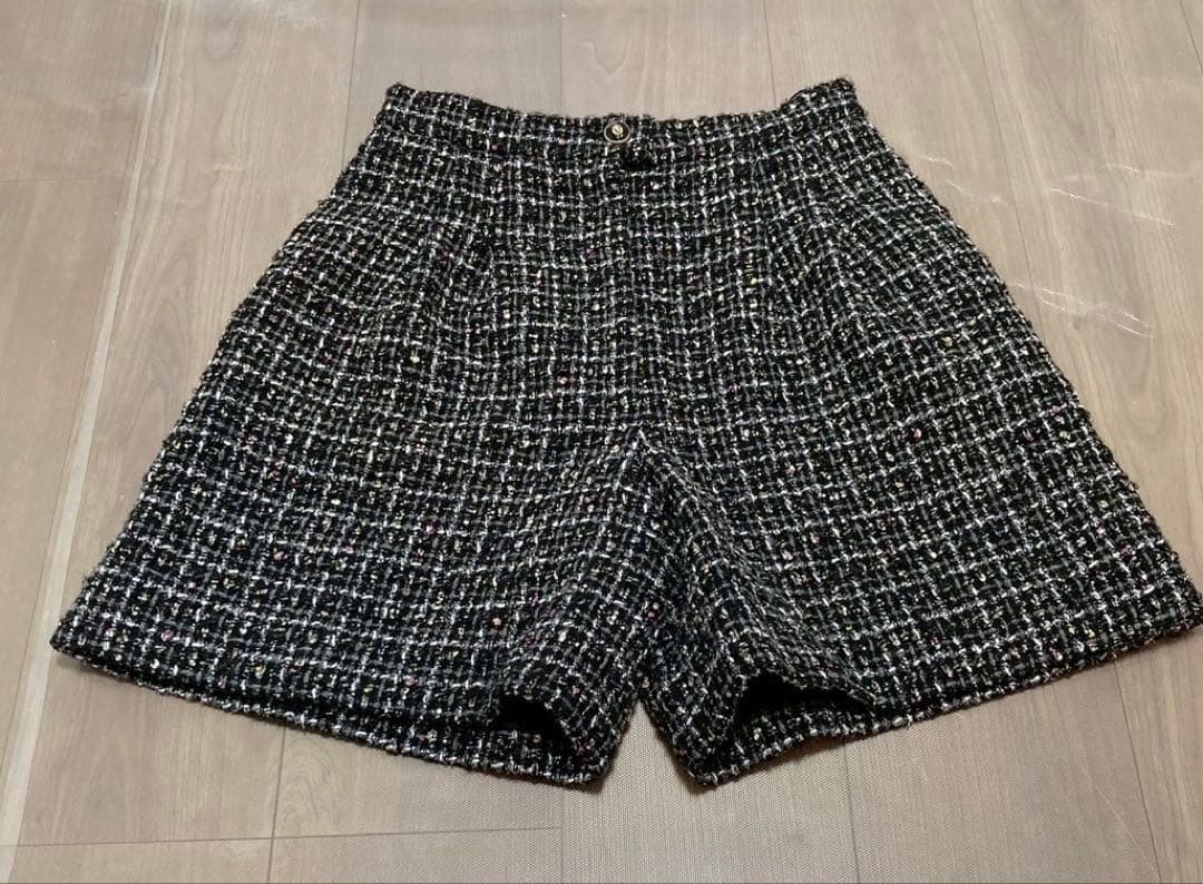 2日に取消しますCHANEL 24AW ツイードショーツ　シャネル　34