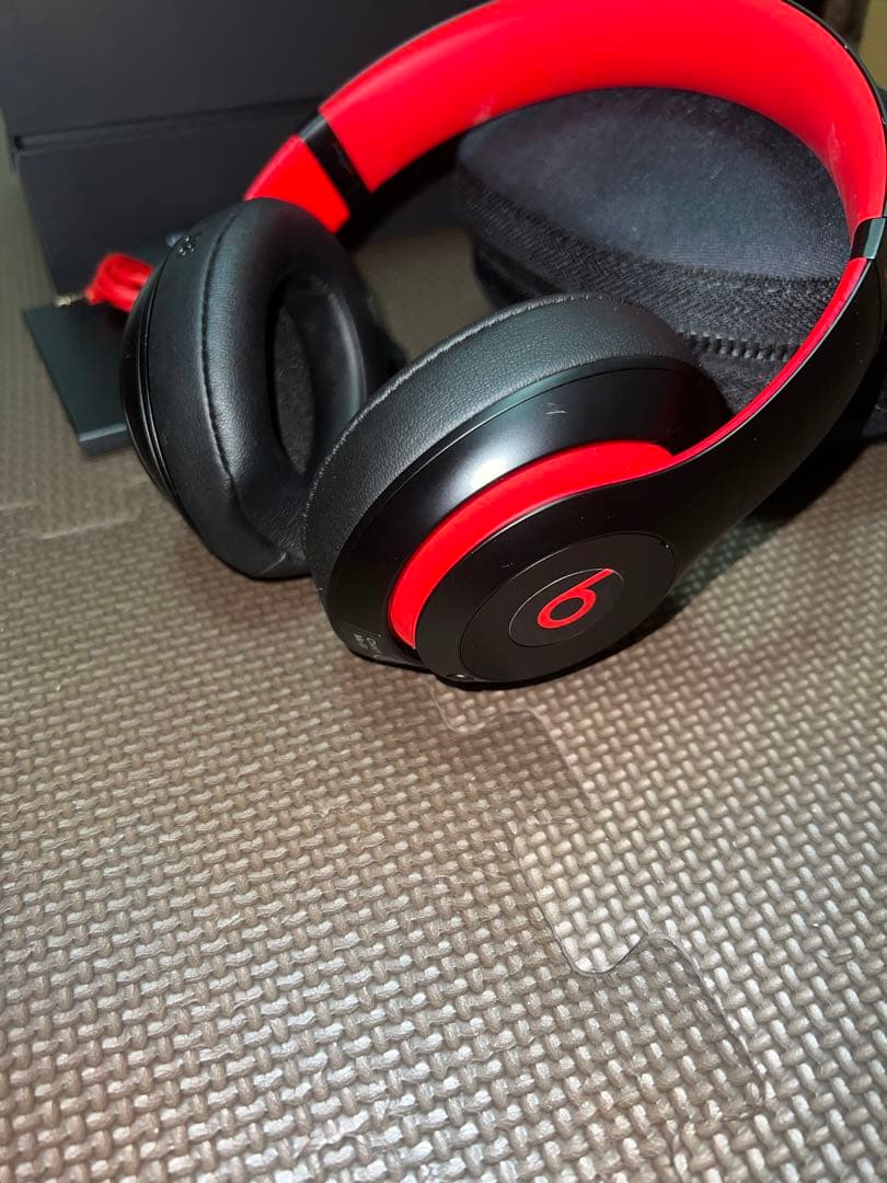 BEATS STUDIO3 WIRELESSブラックレッド