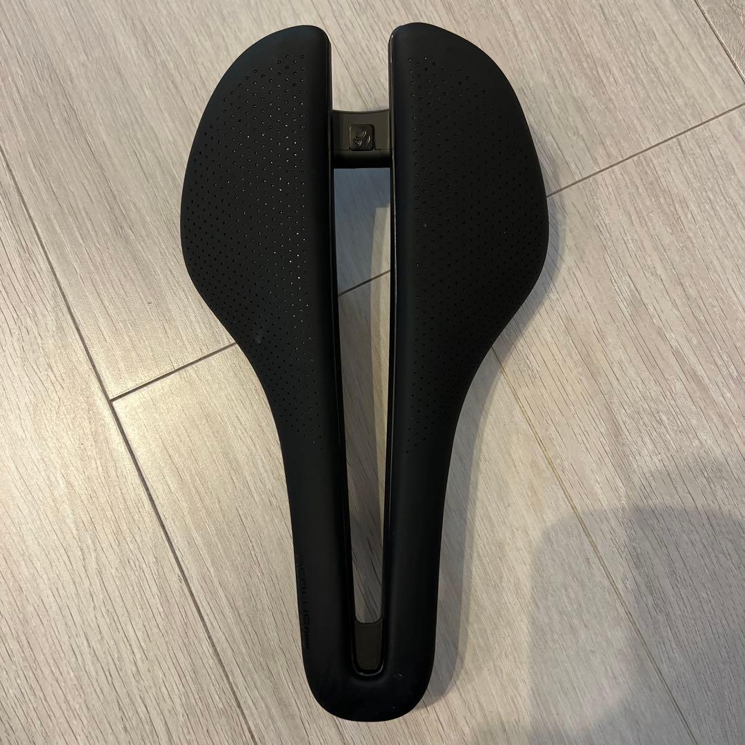 【新品】BONTRAGER AEOLUS PRO サドル 145mm