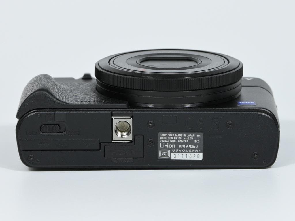 【超美品】 SONY Cyber-shot DSC-RX100《純正グリップ付》