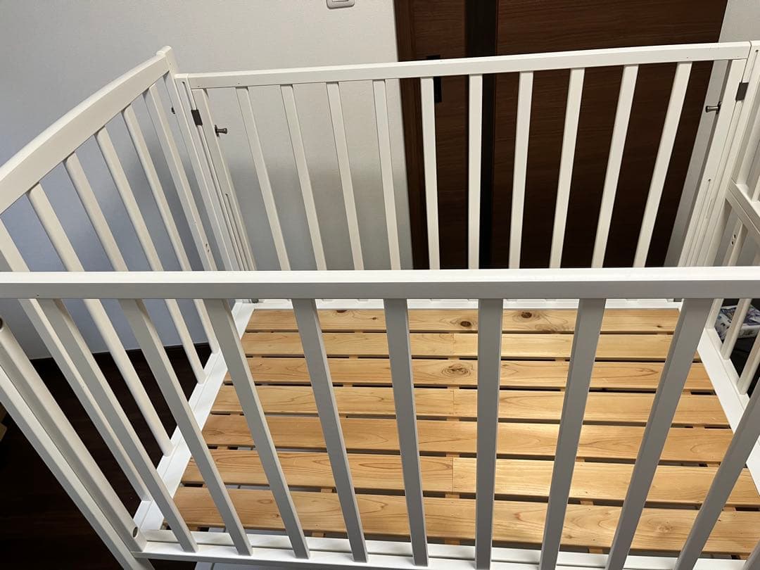 ヤマサキ　 ベビーベッド ハイタイプ　標準サイズ ツーオープン　ホワイト