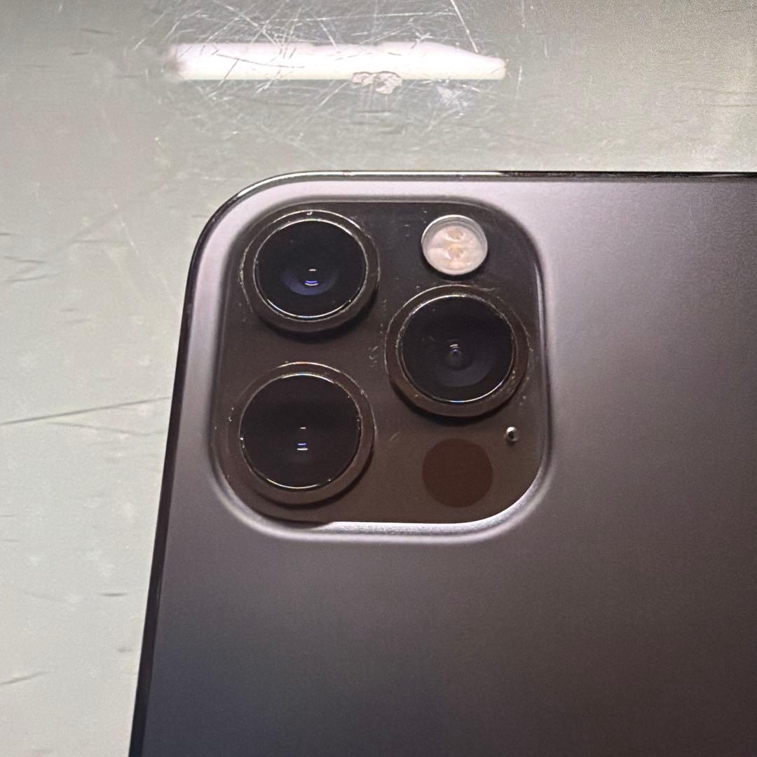 iPhone 12 Pro 256GB グラファイト 画面割れあり