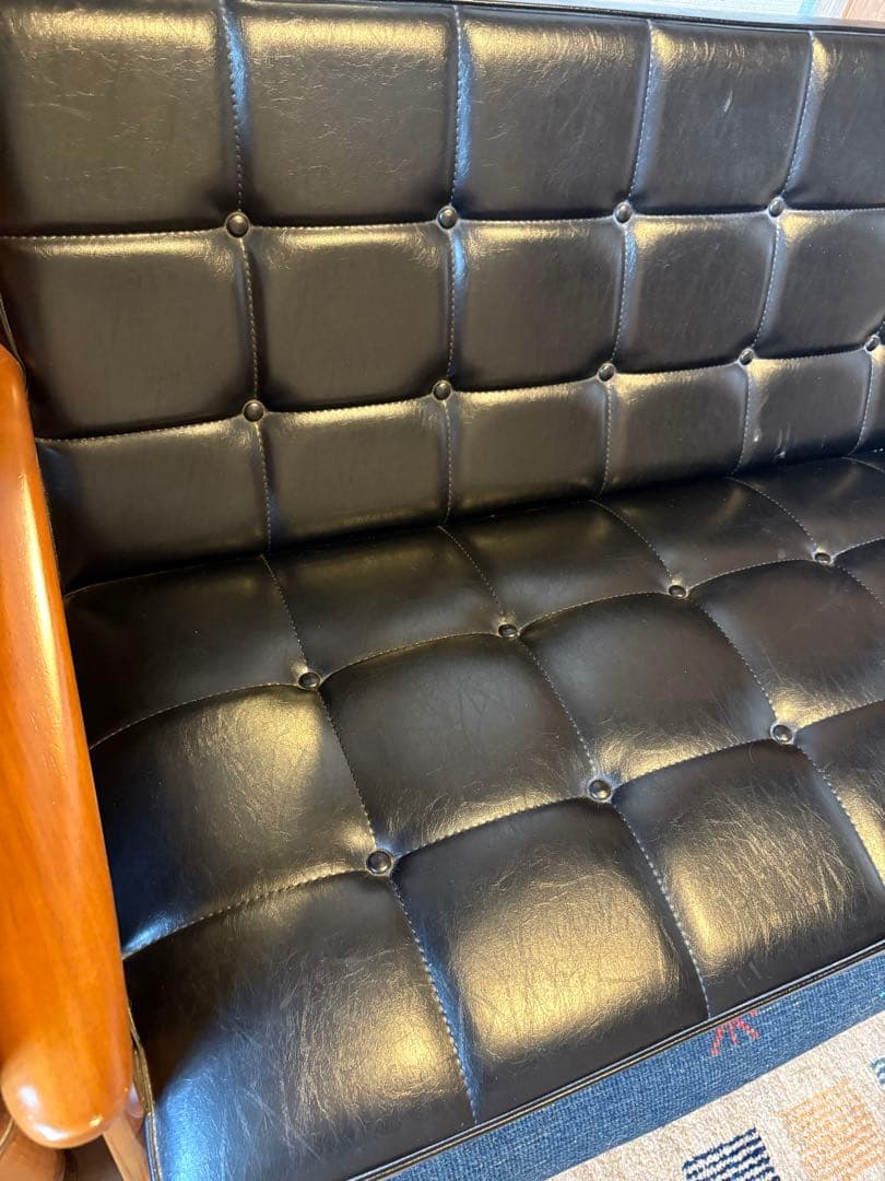 カリモク60 Kチェア 2シーター・スタンダードブラック　ソファ　最終価格です