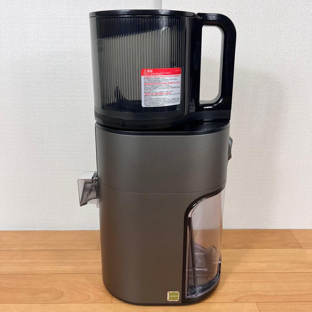 【美品】Hurom スロージューサー　H400-BAC05TG　チタングレー