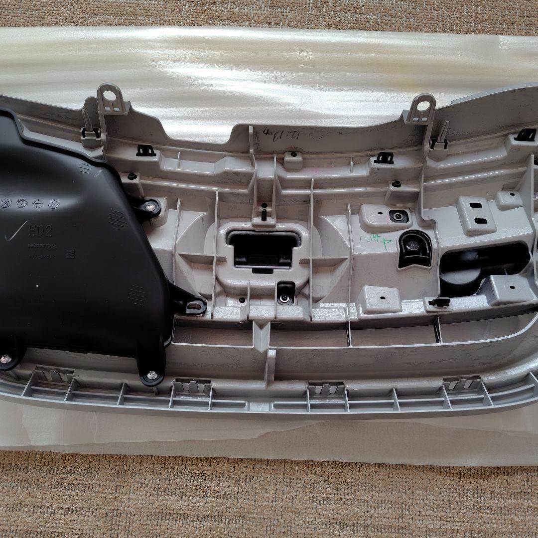 HONDA　フリード　H24年式　GP3　純正フロントグリル 新品未使用