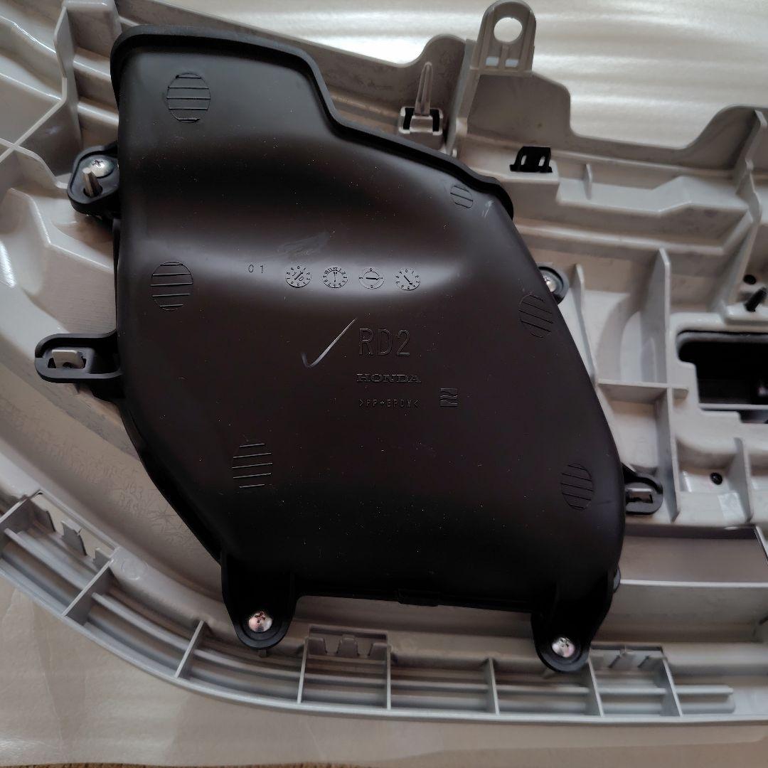 HONDA　フリード　H24年式　GP3　純正フロントグリル 新品未使用