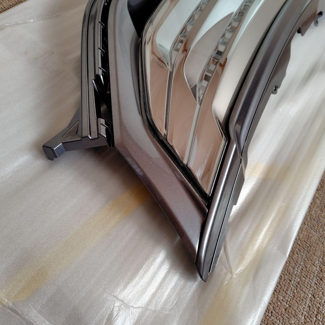 HONDA　フリード　H24年式　GP3　純正フロントグリル 新品未使用