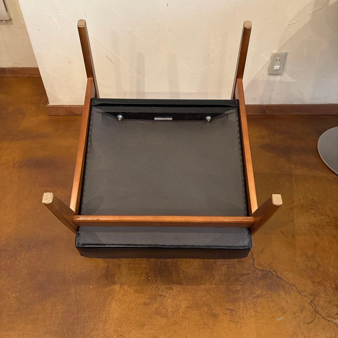 カリモク60 1人掛けソファ 黒②