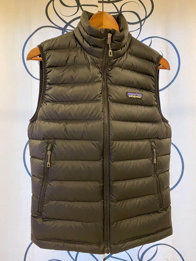 patagonia ダウンベスト ブラック