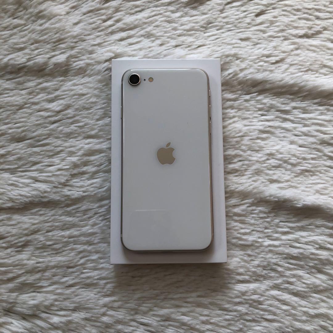 【極美品】iPhone SE3 64GB SIMフリー 【即発送】 【付属品】