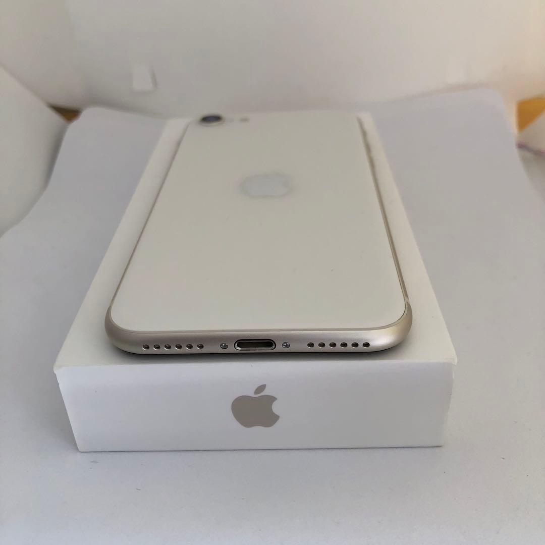 【極美品】iPhone SE3 64GB SIMフリー 【即発送】 【付属品】