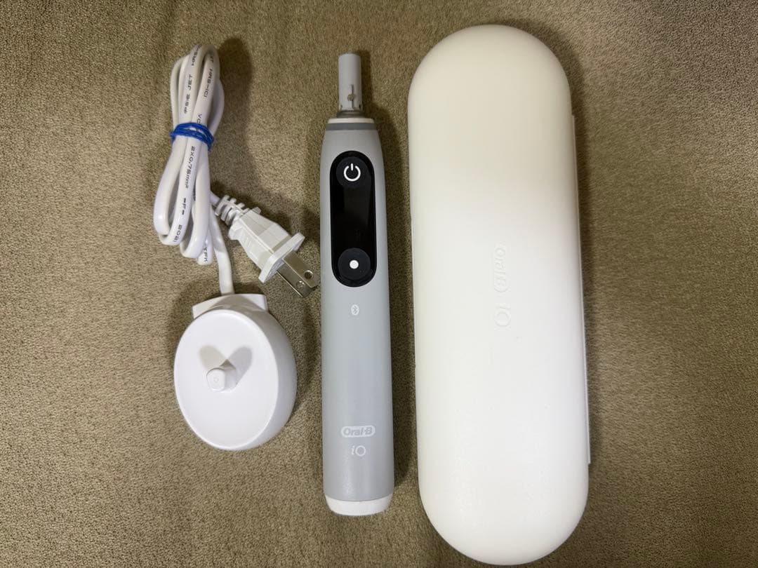 週末値下げ　電動歯ブラシ BRAUN io6