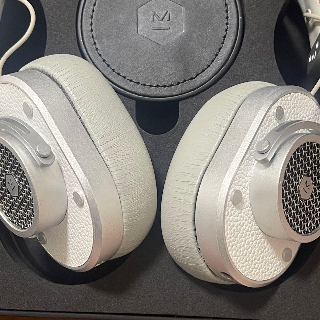 MH40 master&dynamic ホワイト　有線　ヘッドホン