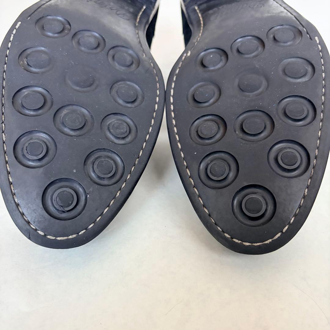 ジャランスリワヤ　スウェード　黒　内羽根　パンチドキャップトゥ　ストレートチップ