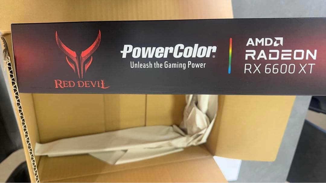 新品　未使用　AMD Radeon RX 6600XT 8GB
