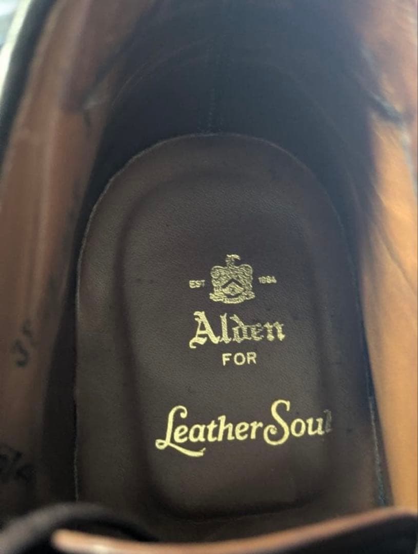 一月限定割引！オールデン バーガンディ1339チャッカブーツ6.2/1